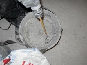 Фото замешивания штукатурной смеси для откосов окон, kvartir-remont.com.ua